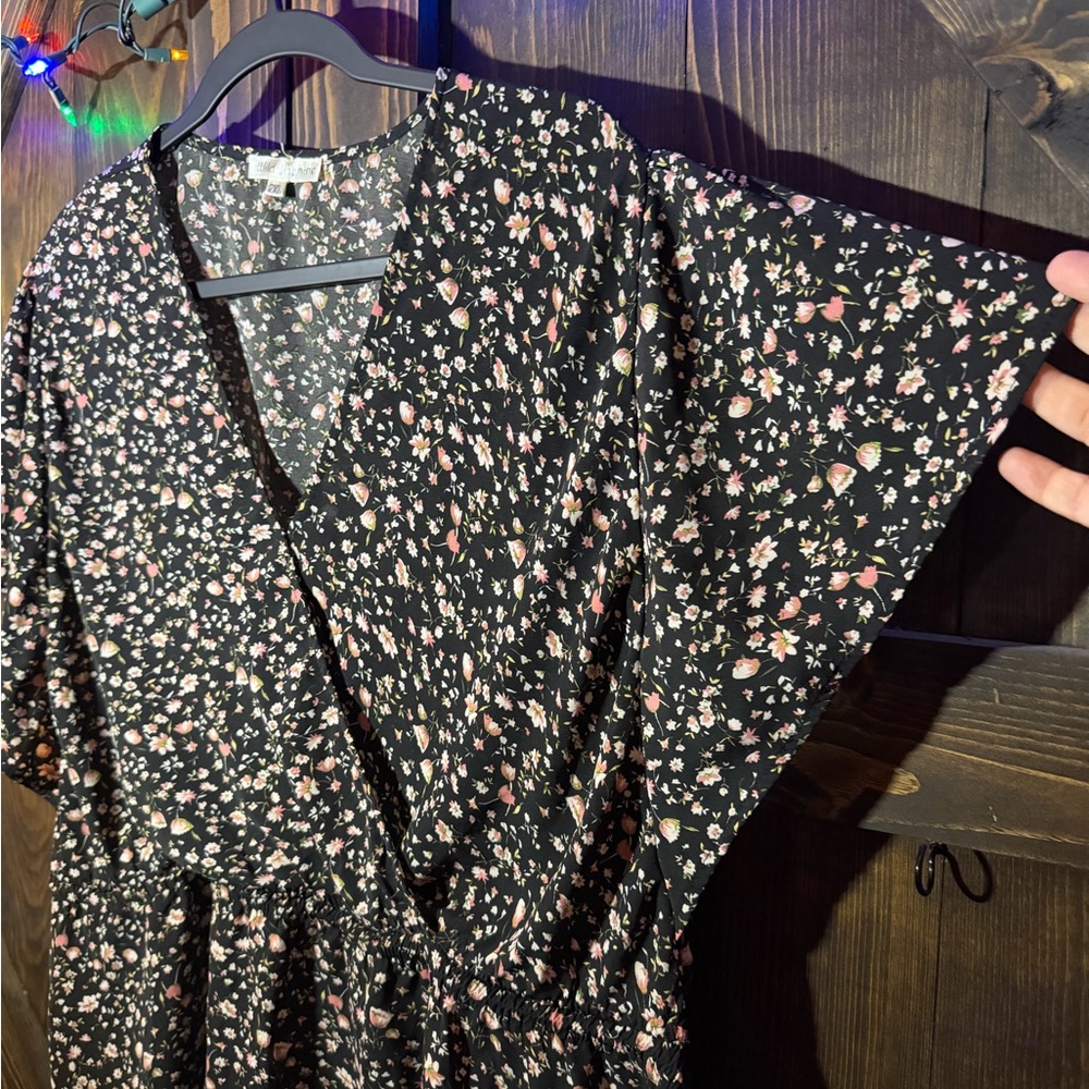 Wild Jasmine Floral Wrap Peplum Top – Size 2XL
